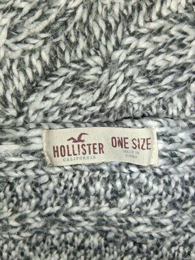 Hollister Chunky Knit Scarf – Grey/White (One Size)